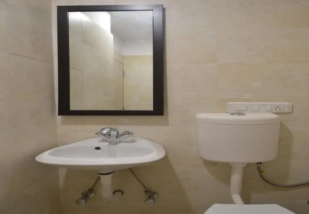 Hotel Fragrance By OYO Rooms