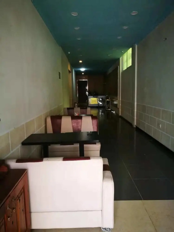 Esiya Hotel