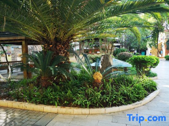 Floral Hotel·Kunming Aromatic Garden hotel (Kunming Guandu Ancient Town)