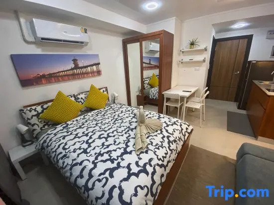 Thai Studio Condotel 777 Apartments are located next to the longest and cleanest beach