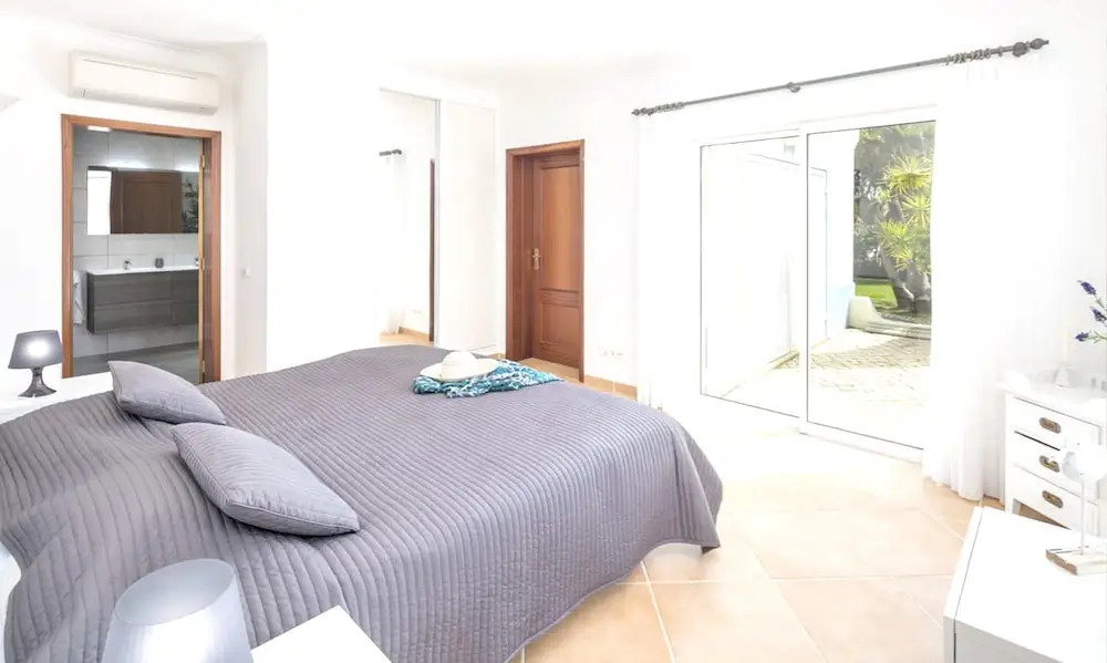 Villa With 4 Bedrooms in Carvoeiro, With Wonderful Mountain View, Priv