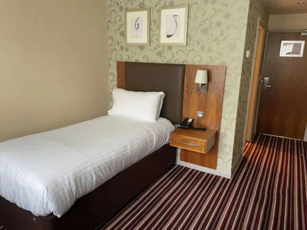 Gloucester Robinswood Hotel By Sunday