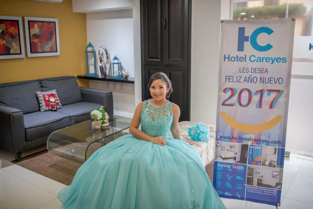 HOTEL CAREYES
