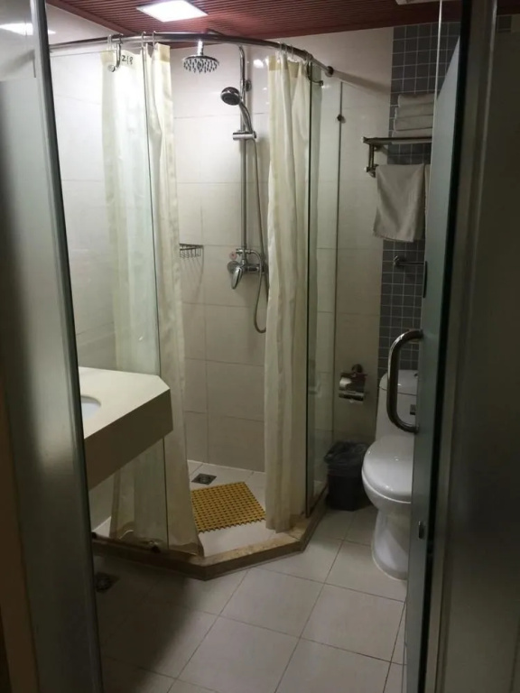 Homeinn Selected Hotel (Beijing Tsinghua University Wudaokou Subway Station)