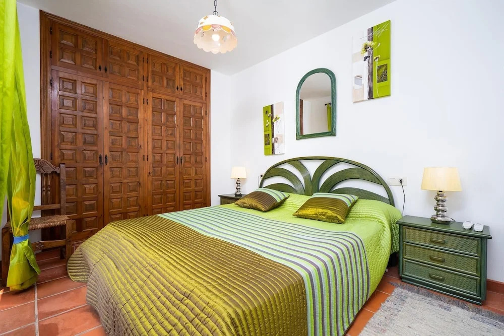 Comfortable 4-bed Villa With Panoramic Views