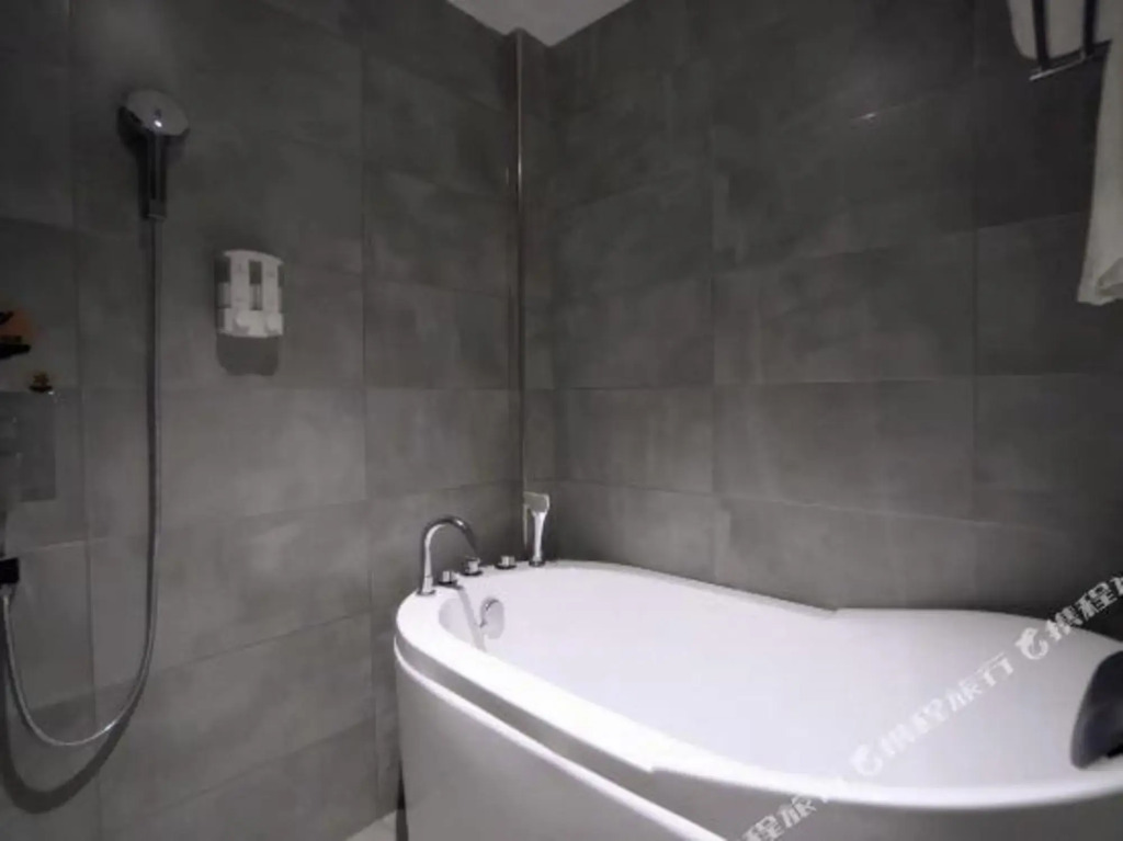 Vienna3Best Hotel(Shijiazhuang Luancheng Runfeng Logistics Park store)