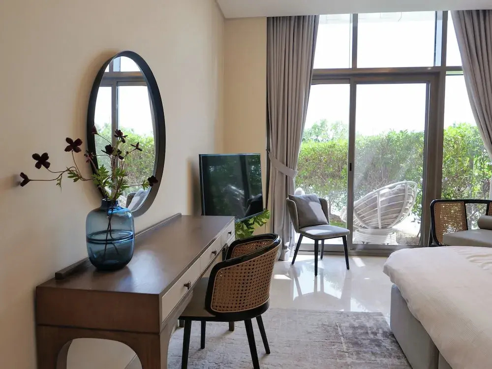 Sea & Garden View Apartments - The 8