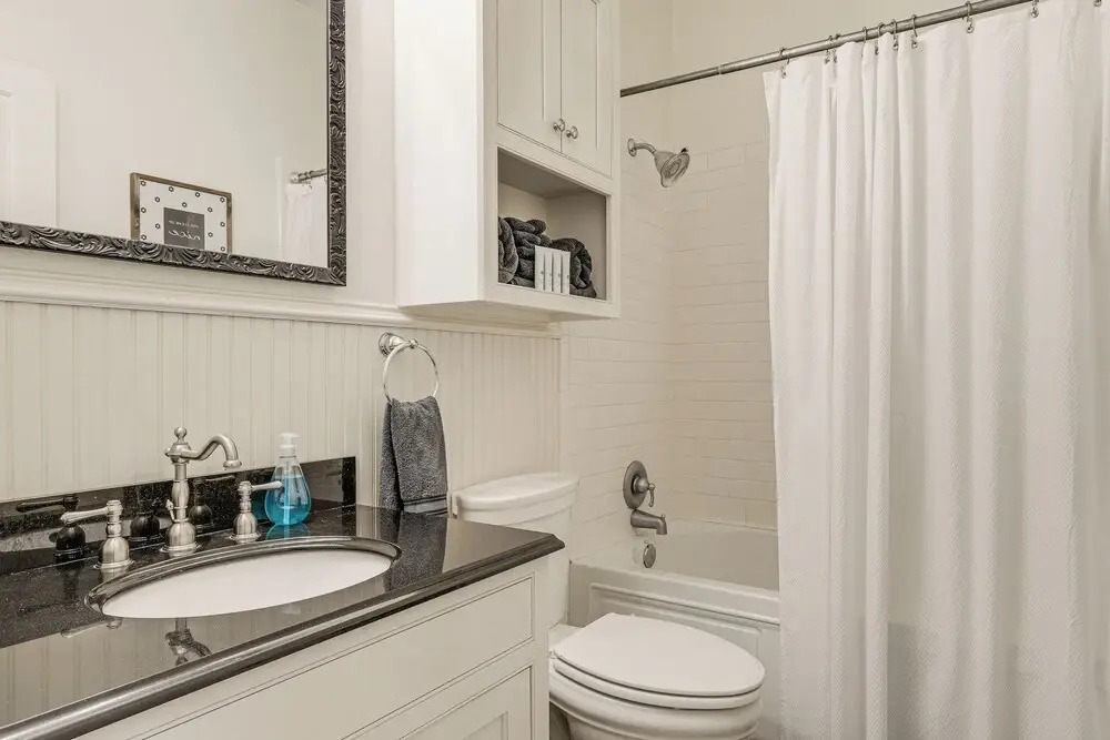 Brenham Rental w/ Deck & Yard < 1 Mi to Downtown!