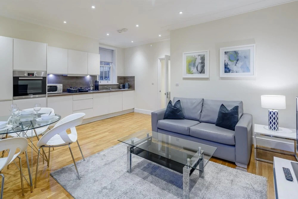 Stylish Apartment set in Victorian Red Brick
