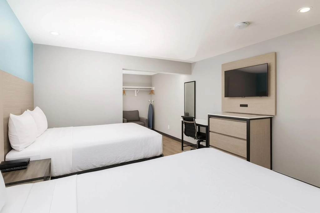 Travelodge by Wyndham LAX