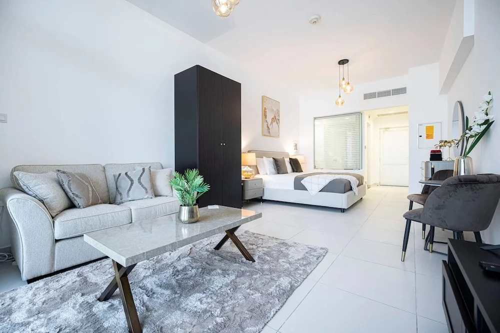 Palm Views East - Lovely View - Luxury Furnished