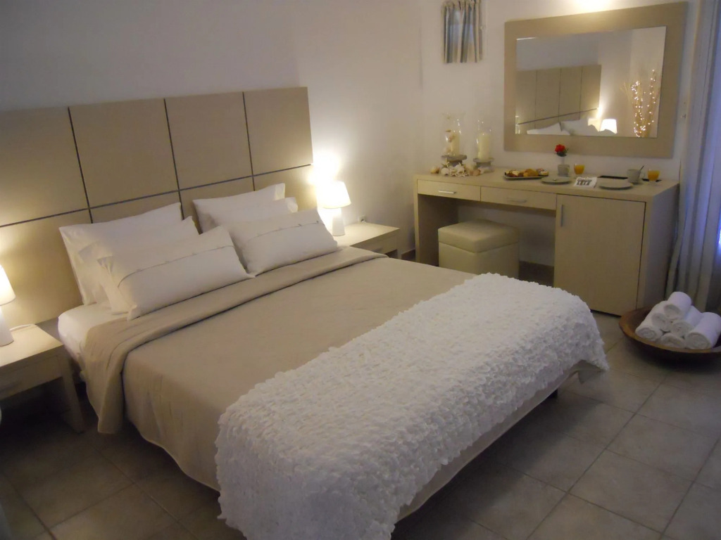 Kosmitis Suites & Villas