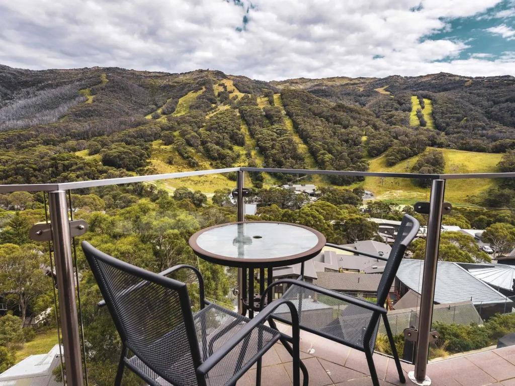 Lantern 1 Bedroom Loft with car space and Spectacular View