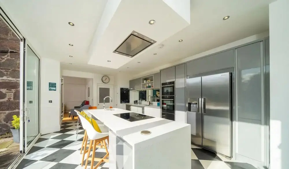 Sunnybrae House Seaside Family-friendly Getaway in Stonehaven With Hot Tub