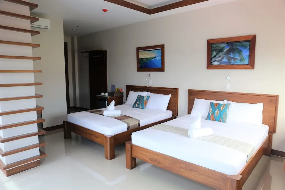 Four Thirteen Suites