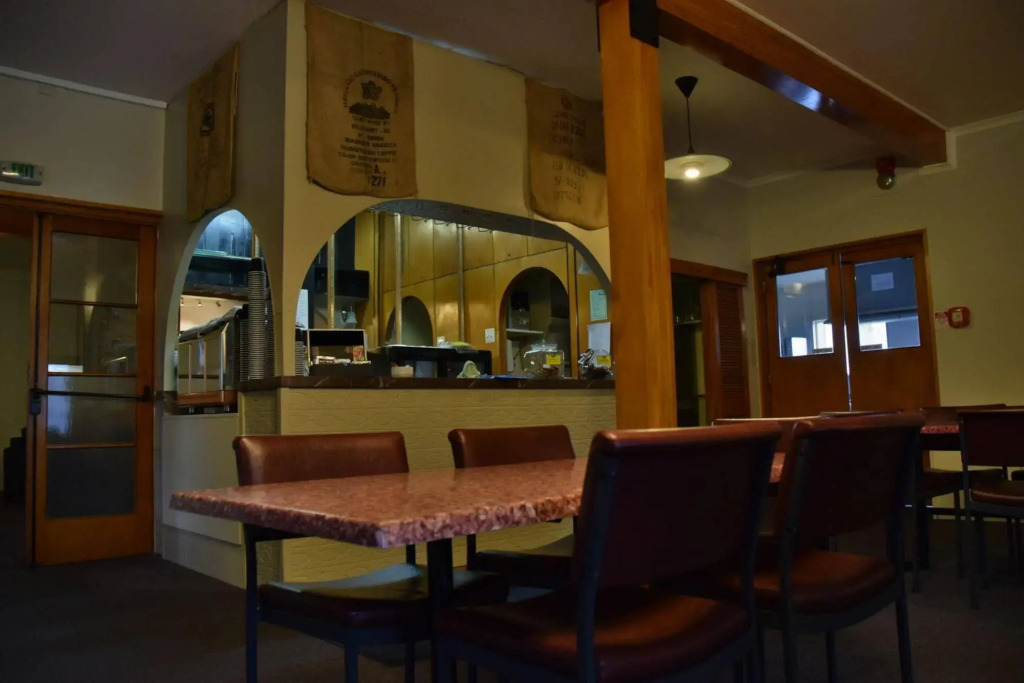 Fiordland National Park Lodge