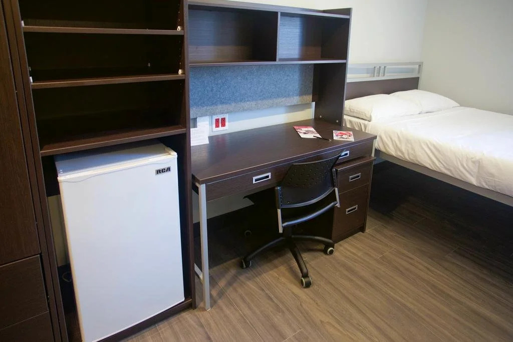 Queen's University - David C. Smith House - Campus Accommodation