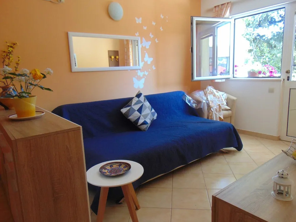 Apartments Elelu