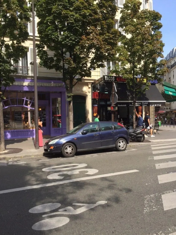 Le Buffle Noir Paris Montmartre