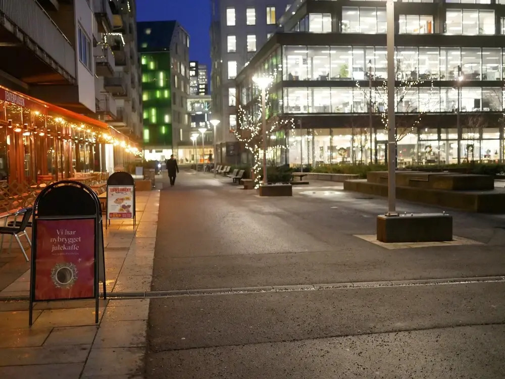 Central and cozy next to Oslo S