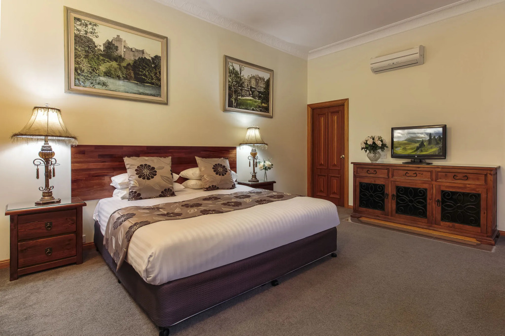 Mt Tamborine Stonehaven Manor