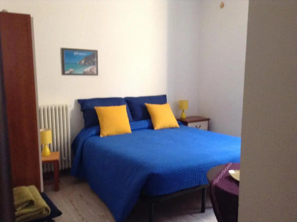 B&B Luce Viola