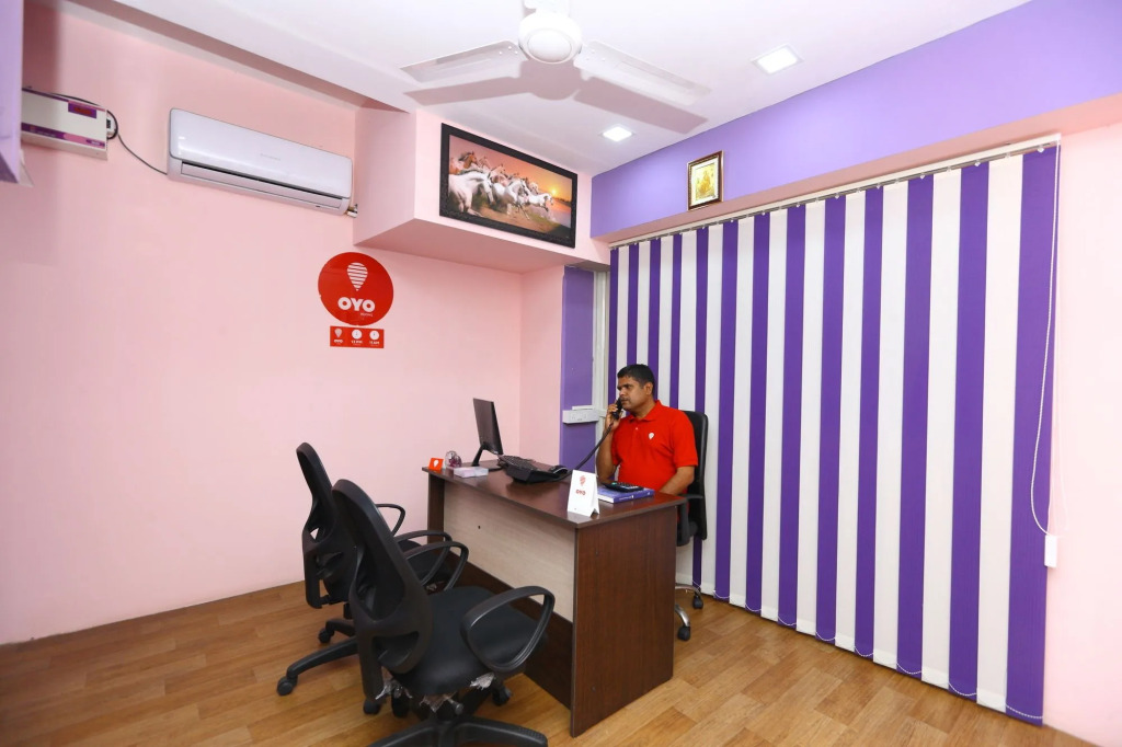 Olive Castles Inn by OYO Rooms