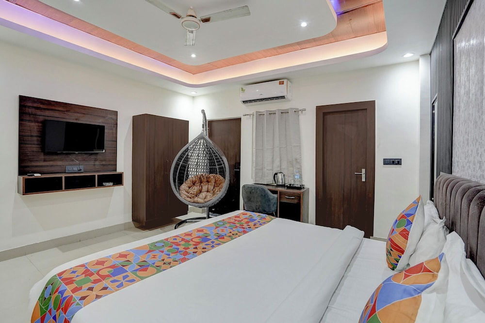 FabHotel Ivory Loft