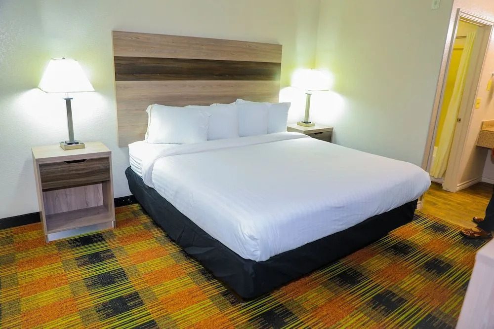 Texan Inn - Carrizo Springs