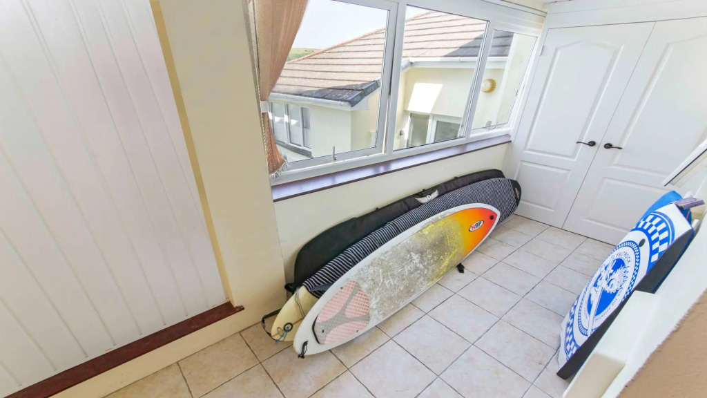 Clifton Court Apt 23 With Seaviews Heated Pool