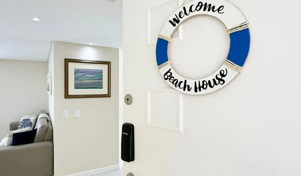 Apartamentos com piscinas na praia de Bombas