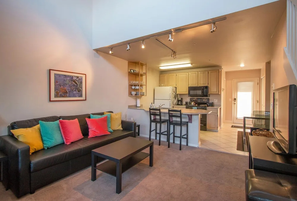 Lodge 27 Roomy Condo with Gear Storage Onsite by RedAwning