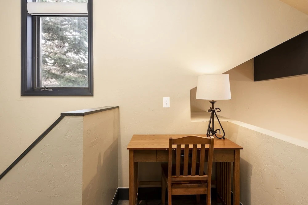 Empire Last Chair 4 Bedroom Townhouse by RedAwning