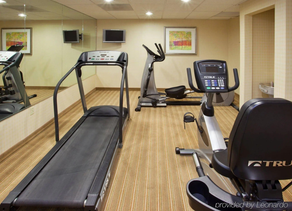 Holiday Inn Express & Suites Fresno River Park Hwy 41 by IHG