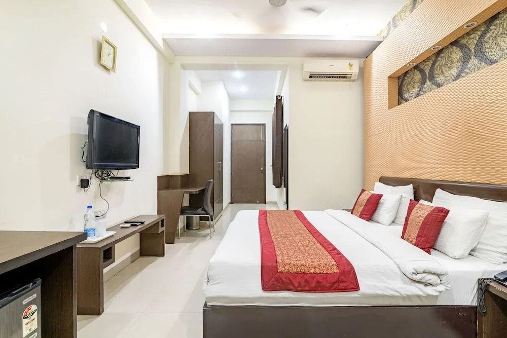 Royal Residence Huda City Centre