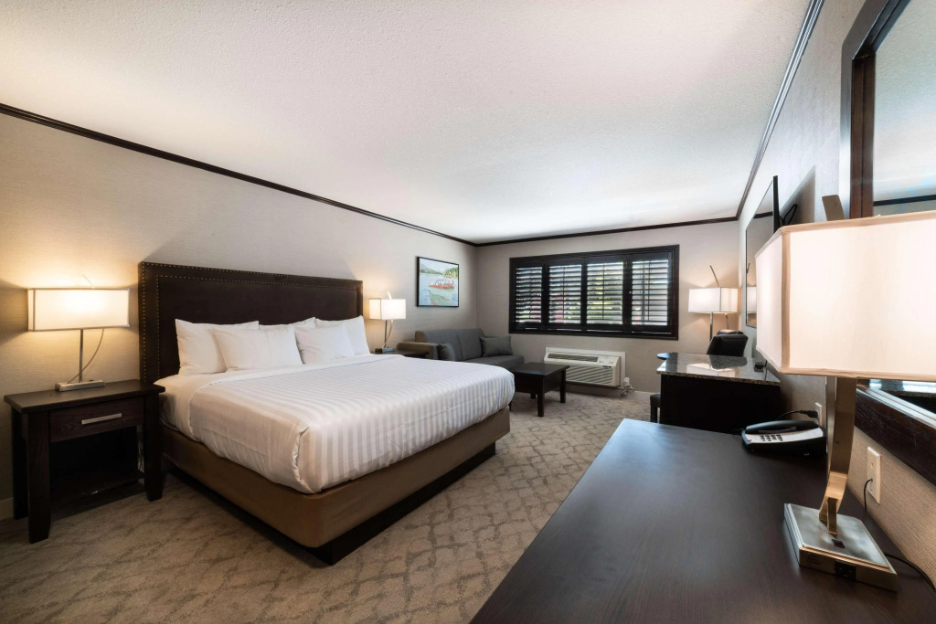 Prestige Lakeside Resort, WorldHotels Elite