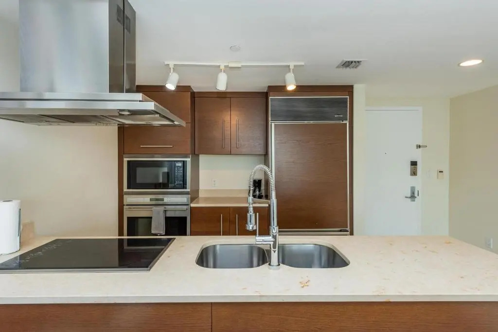 485 BRICKELL AVENUE - ICON Residence
