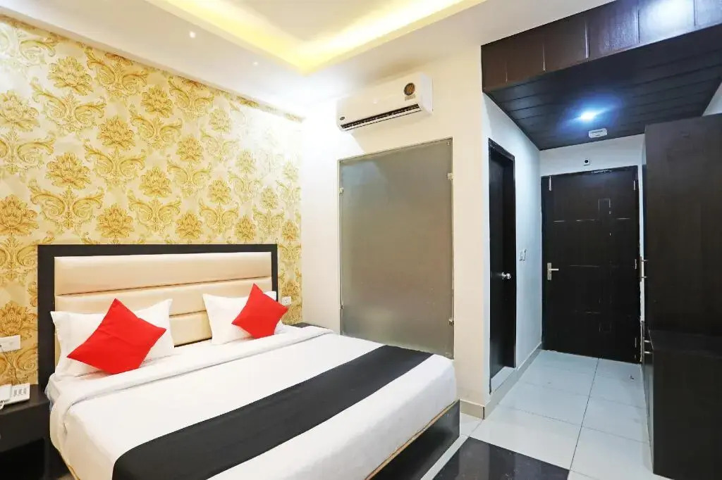 Hotel Aroma Regency