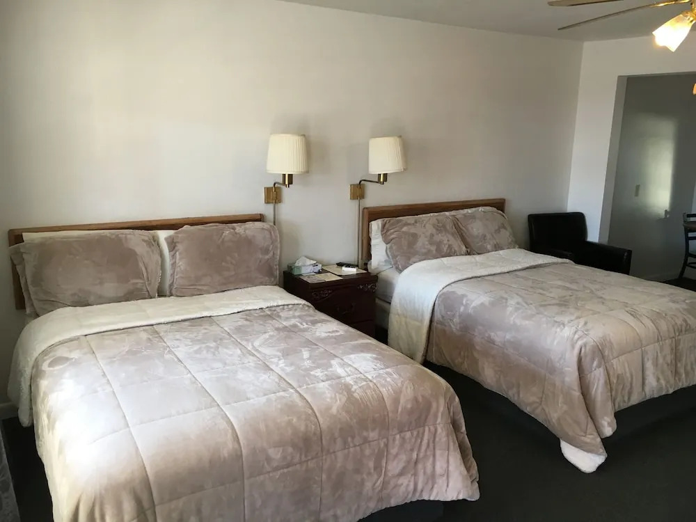 Kim's Oasis Motel
