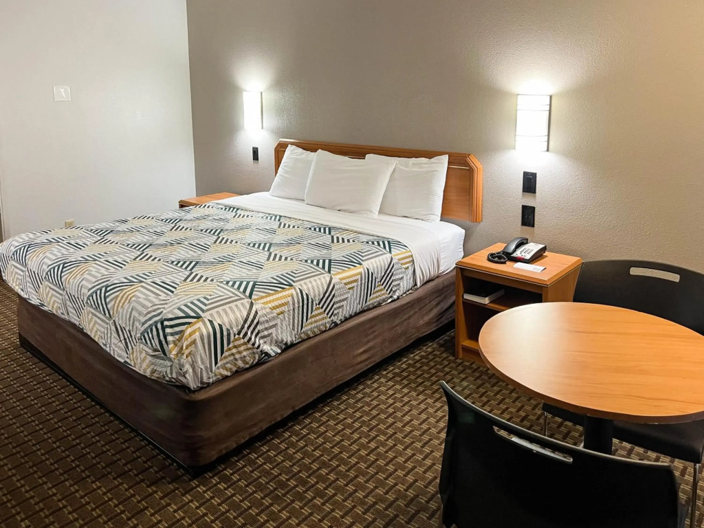 Motel 6 Portland OR Southeast