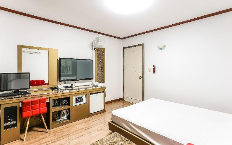 Sokcho Two Wheels Motel