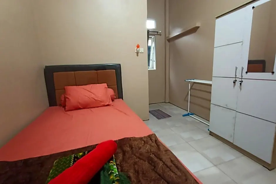 SPOT ON 3525 Penginapan Magnolia Syariah