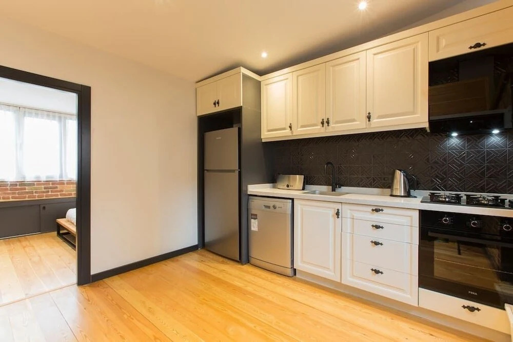 Olympia Flats by Oval