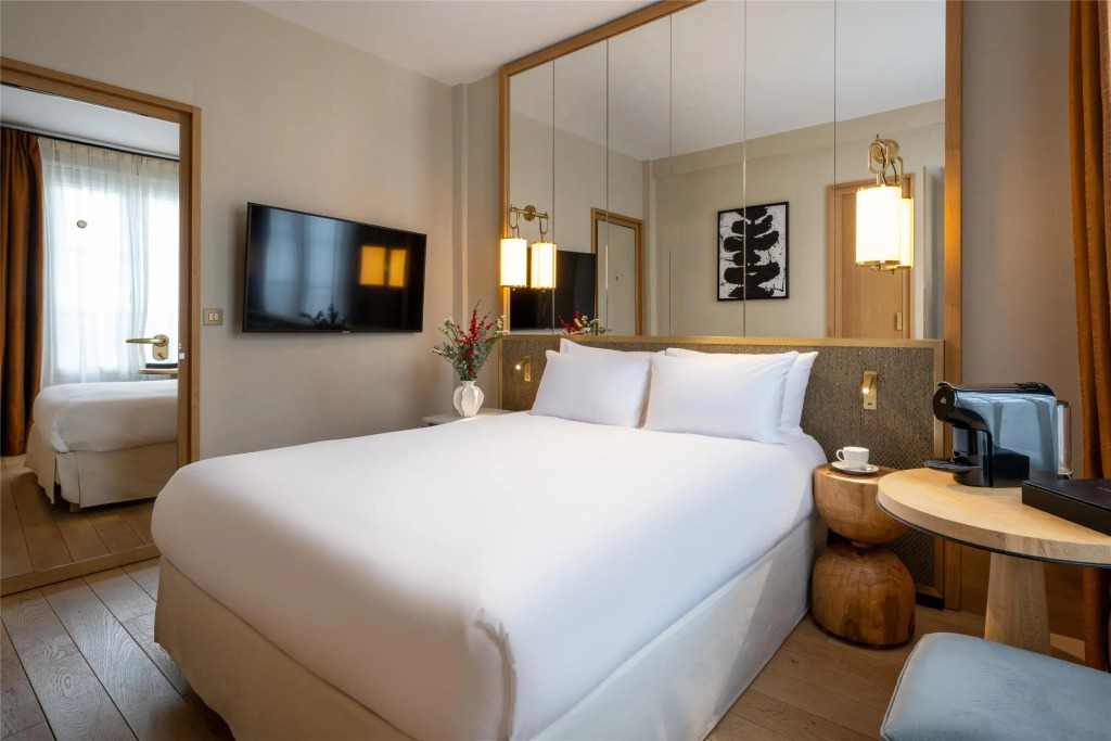 Le Belgrand Hotel Paris Champs Elysees, Tapestry By Hilton