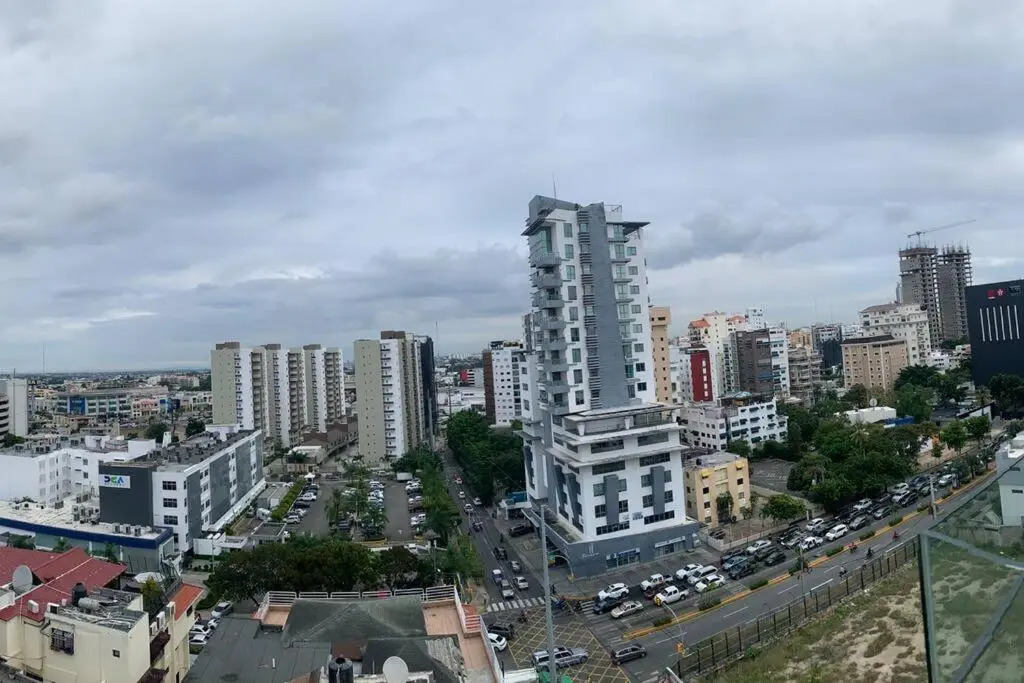 1BR modern centric apartment Pool, gym, rooftop Santo Domingo