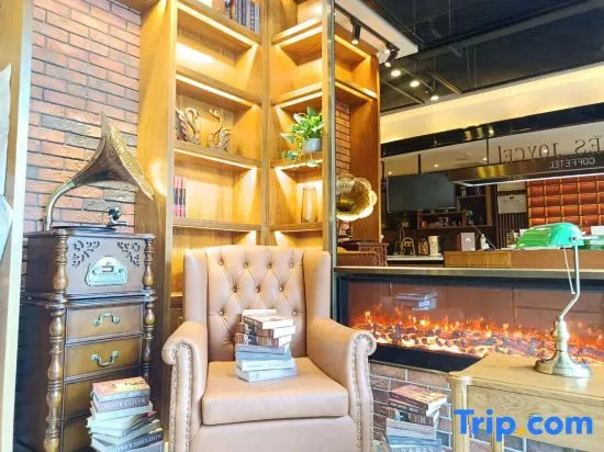 James Joyce Coffetel Hotel