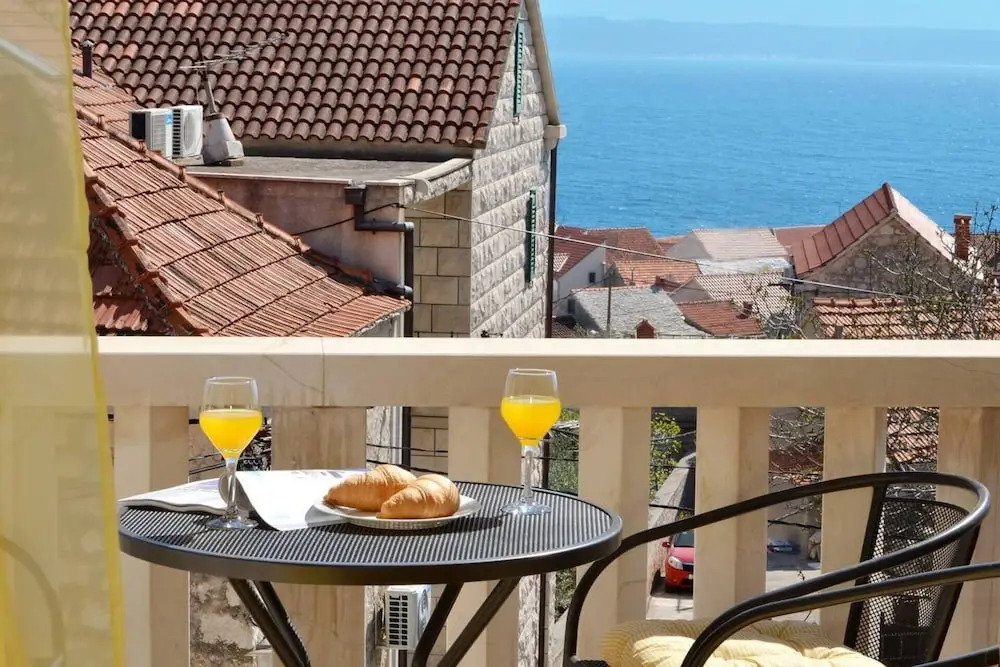 Stunning Apartment in Bol