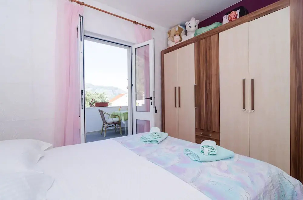 Leo's Room