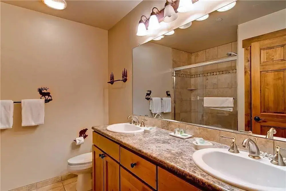 3205 Champagne Lodge, Trappeur's Crossing Apartment 2