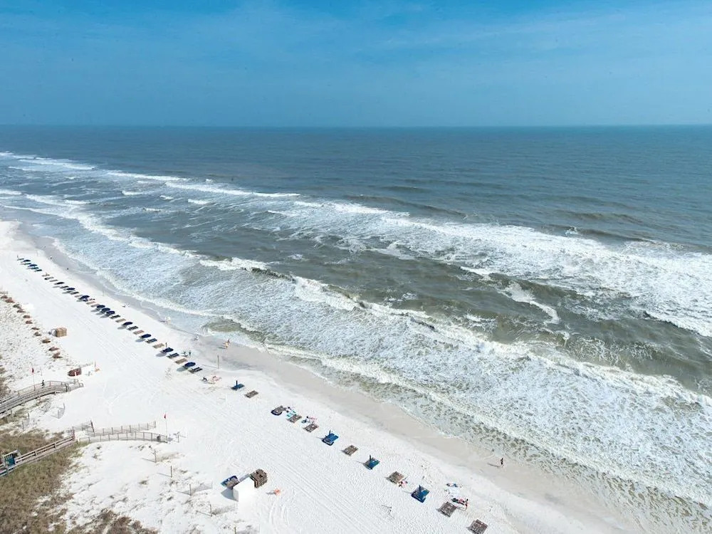931 W Beach Blvd Condo by RedAwning